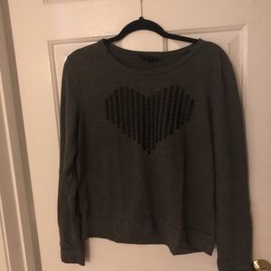 Long sleeve gray top